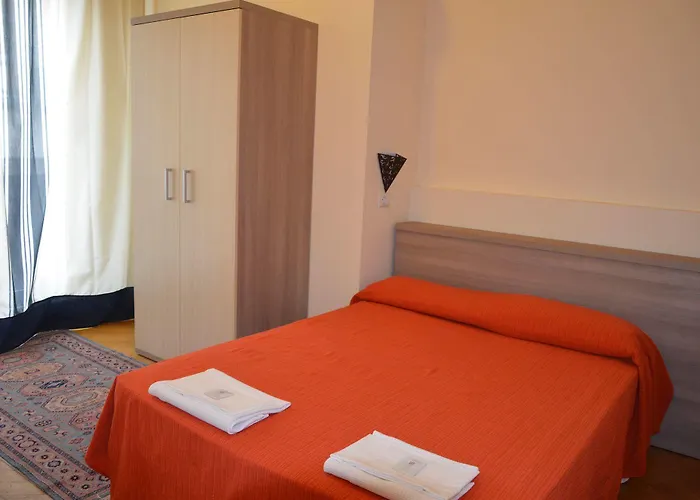 Cheta Guest house