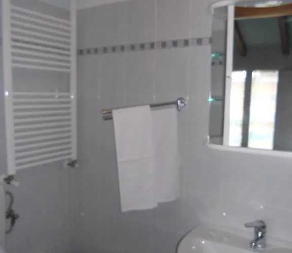 Konukevi Cheta 2*